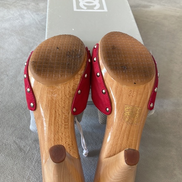 Authentic CHANEL mules. - Picture 7 of 7